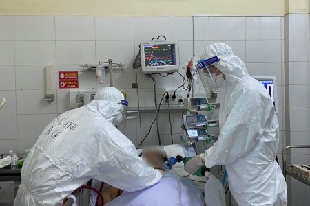 Ghi nhận 2 bệnh nhân Covid-19 nặng tại TP.HCM và Bắc Giang tử vong