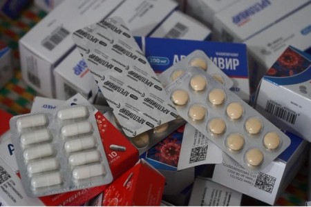 Hà Nội: Thu giữ hàng trăm hộp thuốc chữa COVID-19 không rõ nguồn gốc