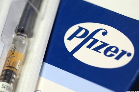 Vì sao 15 triệu liều vắc xin Pfizer 'mất hút' dù Donacoop tuyên bố sẽ về ngày 15/9?