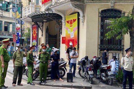 Hà Nội: Xử phạt 2.400 người không đeo khẩu trang với số tiền gần 4 tỷ đồng