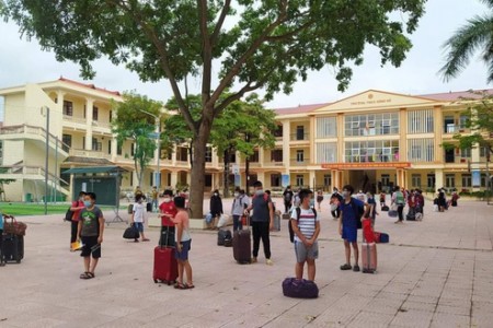 Bắc Giang: 8 học sinh mắc Covid-19, cách ly tập trung gần 800 người liên quan