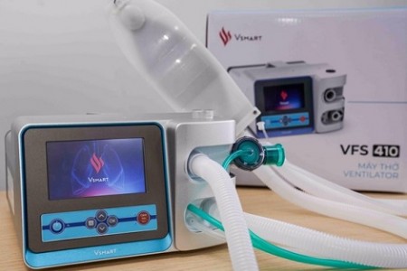 Vingroup trao tặng Bộ Y tế 30 máy xét nghiệm Covid-19 qua hơi thở cùng 2 triệu mẫu test trị giá 460 tỷ đồng