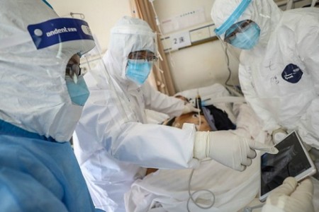 Bệnh nhân Covid-19 thứ 52 tại Việt Nam tử vong trên nền ung thư đại tràng di căn phổi