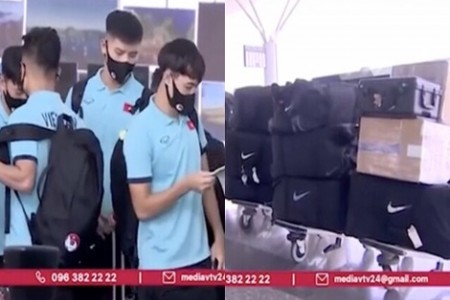 VTV tiết lộ số kg hành lý đội tuyển Việt Nam mang sang Dubai thi đấu khiến dân tình “sốc nặng”