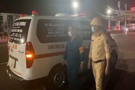 Quảng Ninh: Thuê xe cứu thương, giả bệnh nhân để “thông” chốt kiểm dịch Covid-19
