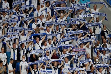 Phần Lan gia tăng số ca mắc Covid-19 do fan bóng đá trở về từ các trận đấu Euro 2020