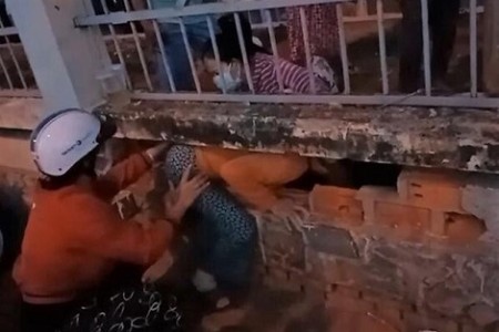 500 bệnh nhân, người nhà chui lỗ, vượt rào trốn khỏi Bệnh viện Đa khoa Bình Thuận khi chưa hết thời gian cách ly