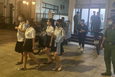Hà Nội: Xử phạt 24 người làm việc tại văn phòng công ty vi phạm giãn cách xã hội