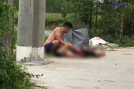 Hà Nội: Chấn động vụ anh em sinh đôi sát hại nhau giữa đường khiến 1 người tử vong tại chỗ