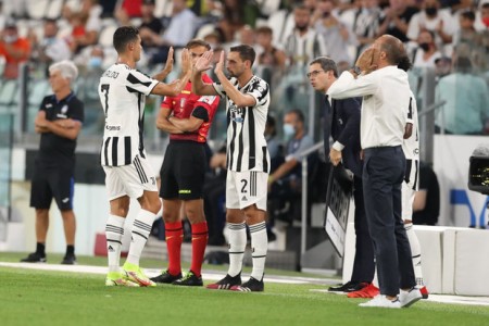 Ronaldo bị fan chỉ trích thậm tệ, đòi đuổi khỏi Juventus vì hành động “bất kỳ cầu thủ nào cũng làm”