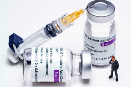 Vaccine AstraZeneca có thể dùng để điều trị ung thư