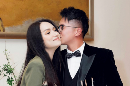 HOT: Matt Liu hôn má Hương Giang siêu tình tứ mừng sinh nhật bạn gái, dân mạng sốt rần rần chờ đám cưới