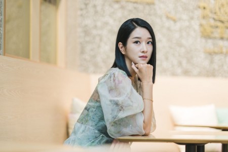'Điên nữ' Seo Ye Ji lần đầu tái xuất sau 1 năm ở ẩn từ scandal chấn động