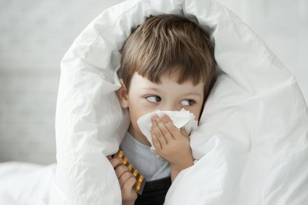 Cách nào giúp con không bị lây khi bạn chung lớp mắc cúm A?