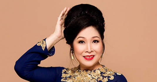 Hồng Vân bất ngờ gỡ bỏ danh hiệu 'Nghệ sĩ nhân dân' trên fanpage và đổi thành 'Nghệ sĩ Hồng Vân'
