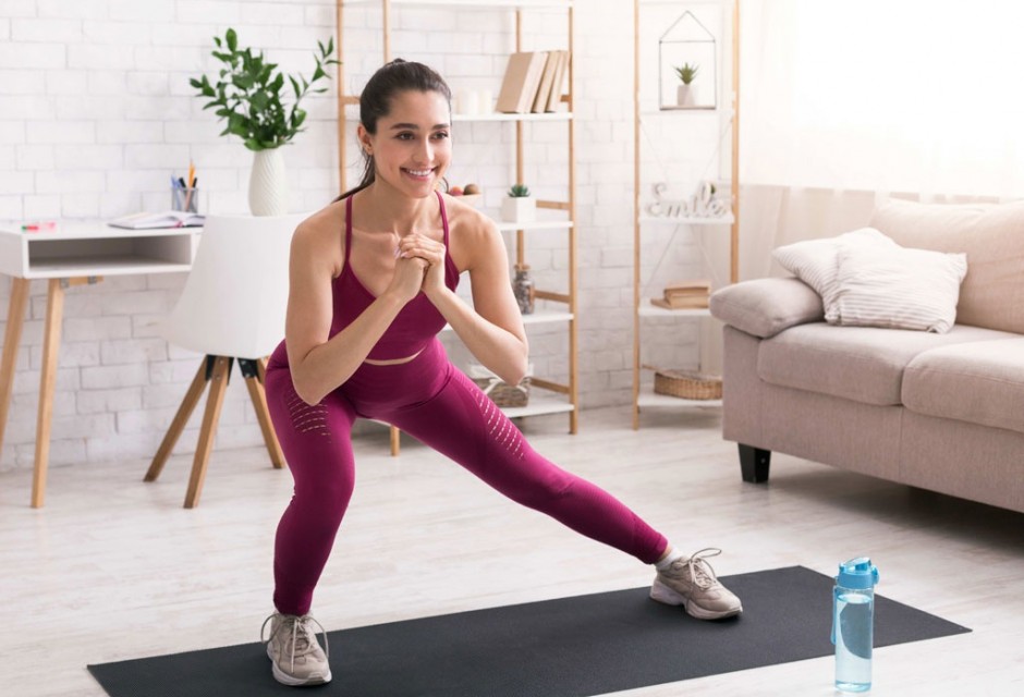 Tập thể dục tại nhà để vừa tuân thủ yêu cầu giãn cách mà vẫn tăng sức đề kháng cho cơ thể