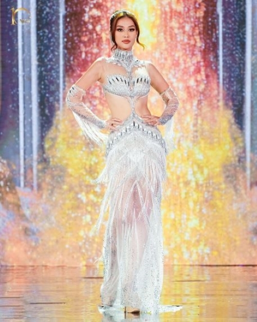 Top-5-Miss-Grand-Vietnam-len-duong-co-vu-Doan-Thien-An-5