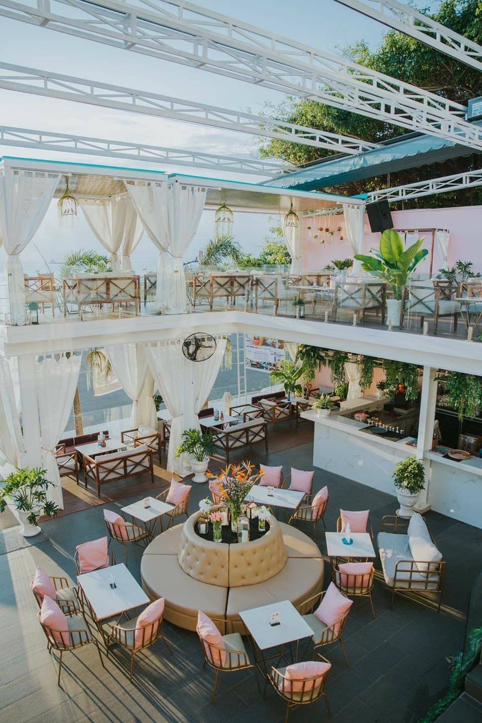 Thiết kế “xinh muốn xỉu” tại Gazebo Beach Front Lounge & Cafe (Nguồn ảnh: Internet)