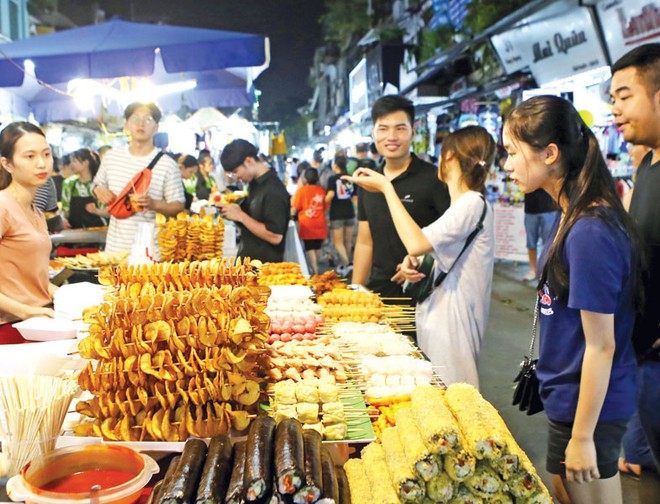 Thiên đường ẩm thực chợ đêm Hàng Đào. (Nguồn ảnh: Instagram)