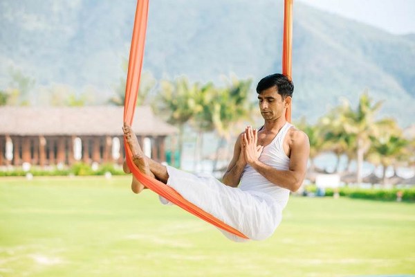 Yoga bay khiến tâm hồn chúng ta thoải mái