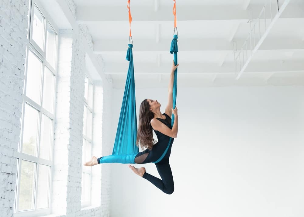 Yoga bay là một biến thể của yoga truyền thống
