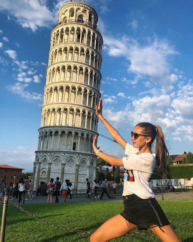 Tháp nghiêng Pisa ở Ý