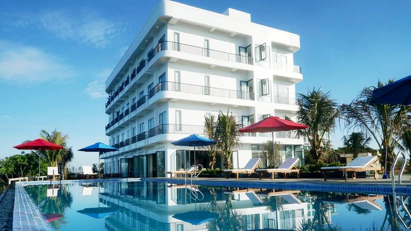 Ly Son Pearl Island Hotel and Resort là resort đầu tiên và duy nhất trên Đảo Lý Sơn