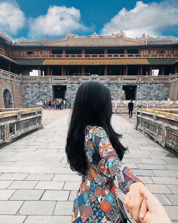 Những bức hình không thể xịn sò hơn khi check in cùng một địa điểm trước cổng Ngọ Môn, Huế