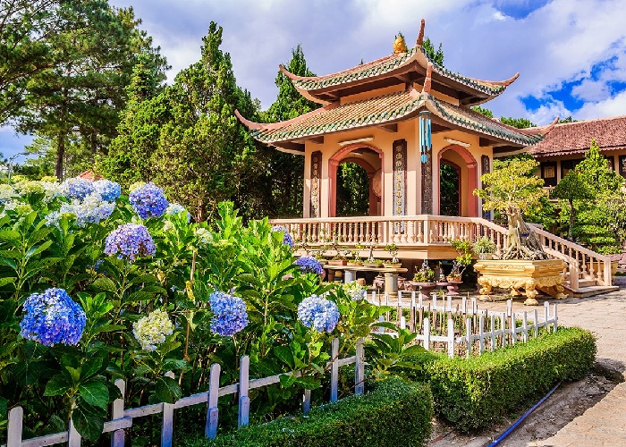 Thiền Viện Trúc Lâm Đà Lạt là một trong ba Thiền Viện lớn nhất Việt Nam