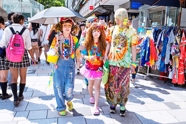 Khi đến với khu phố này nhất định bạn phải mặc theo phong cách Harajuku
