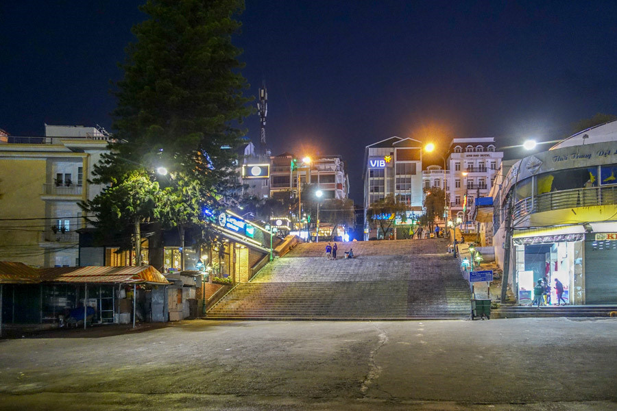 Đường phố Đà Lạt về đêm vắng lặng hơn. (Nguồn ảnh: Internet)