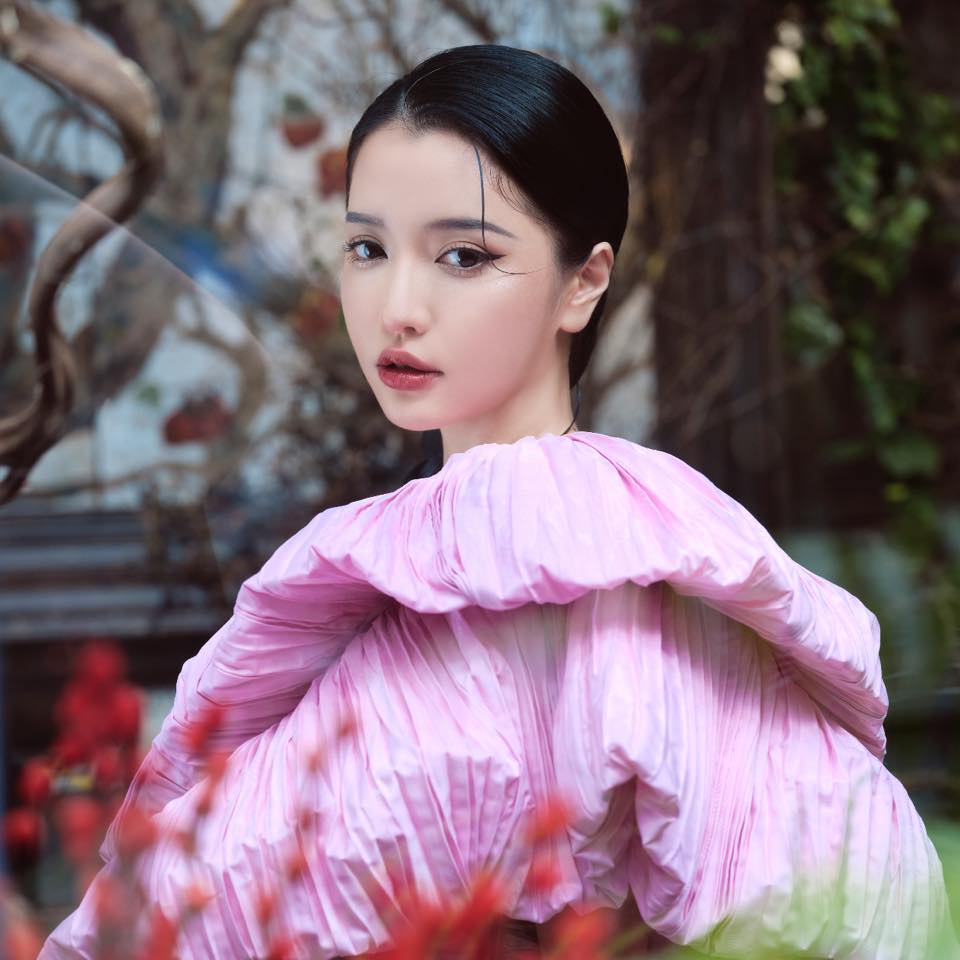 Hình ảnh xinh đẹp của nữ ca sĩ Bích Phương 