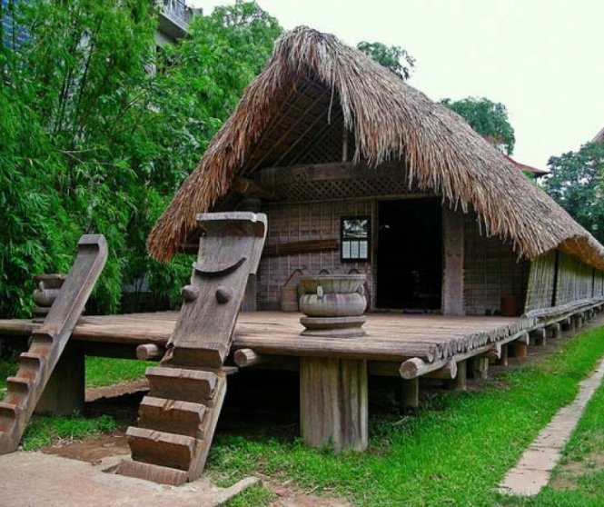 Một trong những ngôi nhà đặc trưng của các dân tộc Việt Nam 
