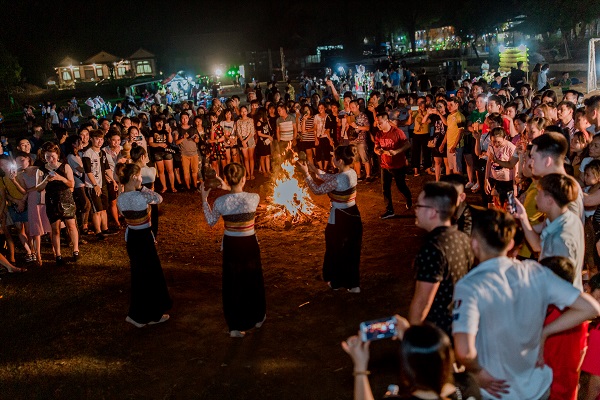 Văn hóa đốt lửa trại của người Thái 