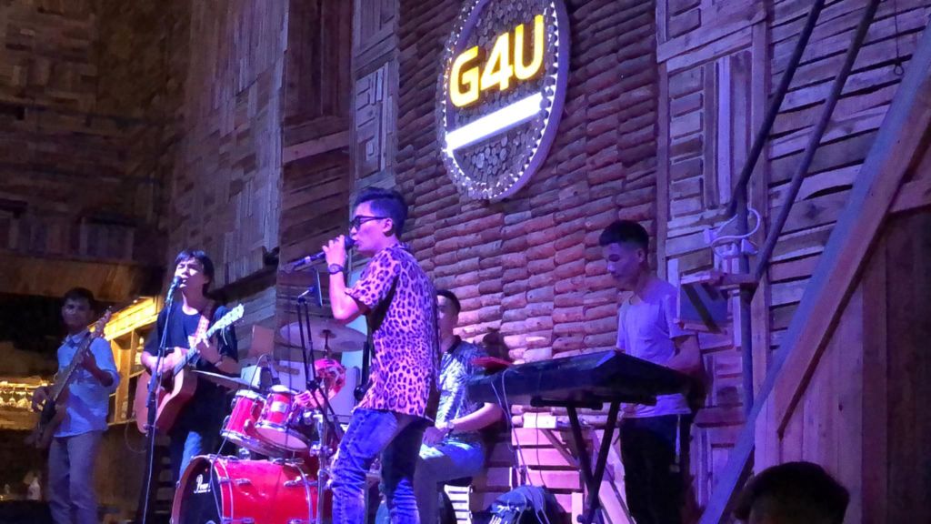 G4U cafe acoustic – quán cafe nhạc sống Hà Nội đông khách nhất quận Cầu Giấy