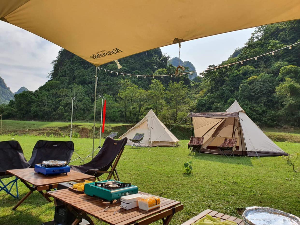 Cắm trại tại những địa xung quanh thác Bản Giốc