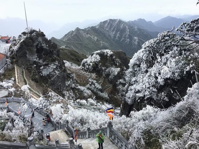 Đường lên đỉnh Fansipan là khu vực cho thấy rõ cảnh vật thay đổi như thế nào khi mùa đông về và khi tuyết rơi (Nguồn ảnh: Internet)