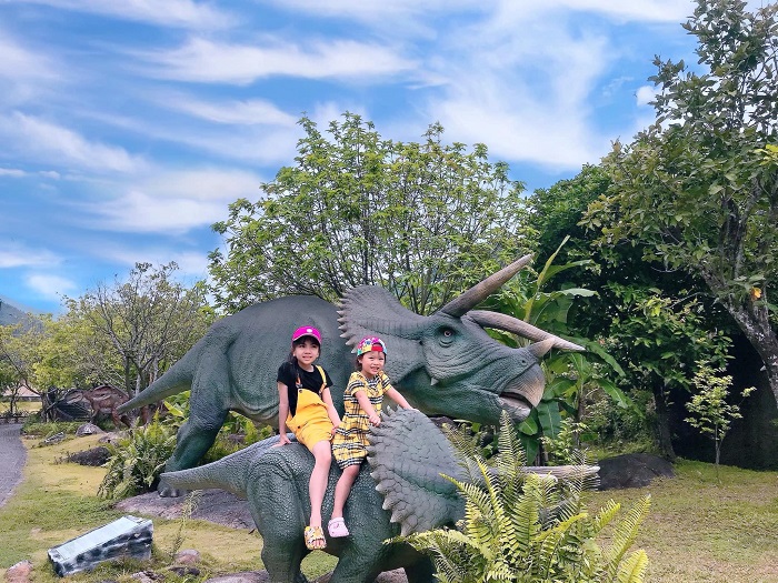 Công viên khủng long Jura Park