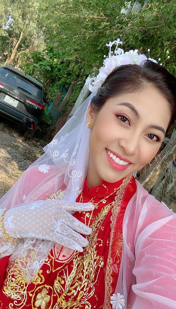 Hậu ồn ào ly hôn, Hoa hậu Đặng Thu Thảo khoe ảnh mặc áo cưới