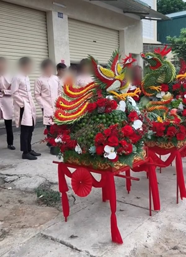 Lễ ăn hỏi xa hoa, siêu VIP với 17 tráp của cô dâu ở Bắc Giang