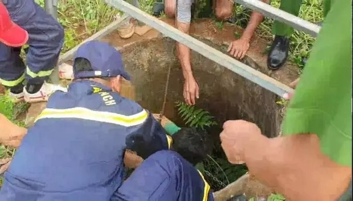 Giải cứu thành công người đàn ông ở Đắk Lắk sống sót sau 4 ngày bị rơi xuống giếng sâu 25m