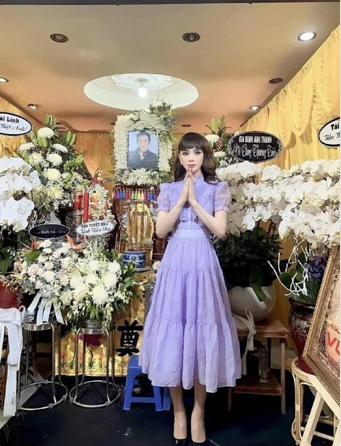 Bị chỉ trích vì mặc váy điệu đà đến viếng NSƯT Vũ Linh, Lâm Khánh Chi lên tiếng