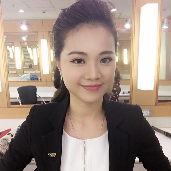 BTV Việt Hoàng có vợ là đồng nghiệp.