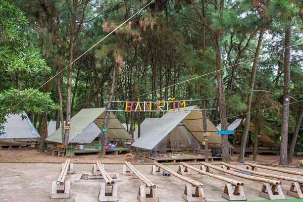 Khu du lịch sinh thái Bản Rõm - điểm cắm trại gần hồ đồng đò
