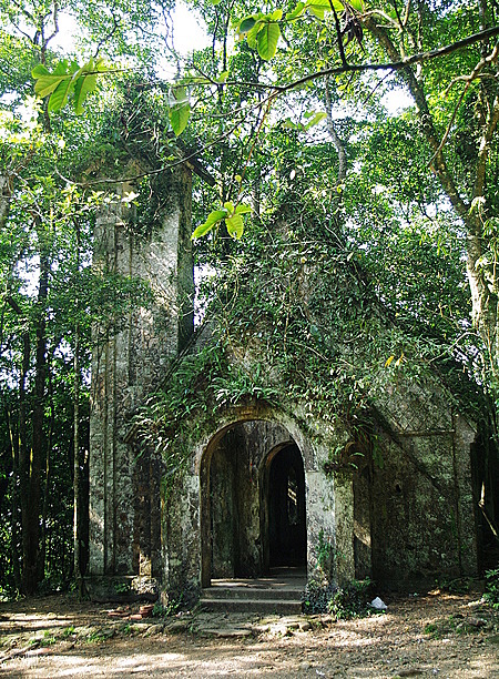 Nhà thờ Đổ ở Ba Vì - điểm du lịch gần Hà Nội 